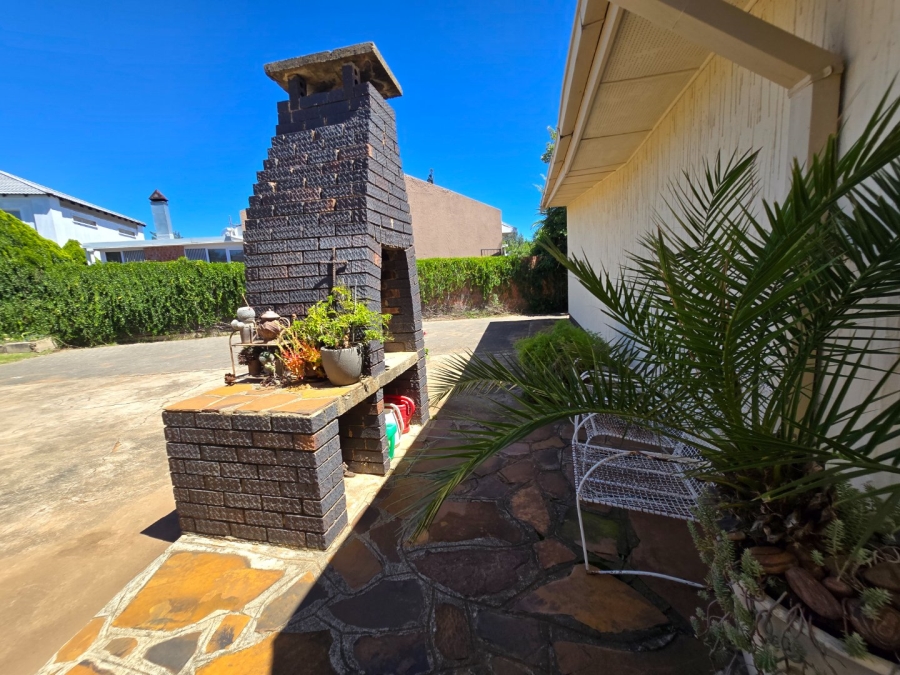 4 Bedroom Property for Sale in Helicon Heights Free State